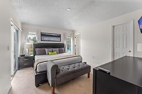 Stair-free 4BR Home for 8 - Tv210