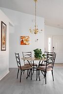 Stair-free 4BR Home for 8 - Tv210