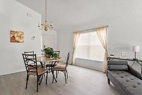 Stair-free 4BR Home for 8 - Tv210