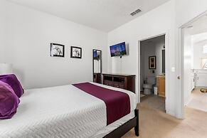 Stair-free 4BR Home for 8 - Tv210