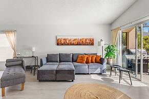 Stair-free 4BR Home for 8 - Tv210