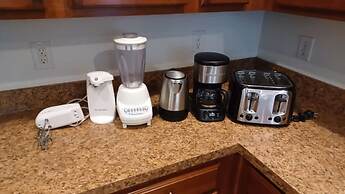 Game Room Plus Private Pool 4BR Disney Area