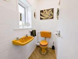 Central 3BR Home with Hot Tub Sleeps 10