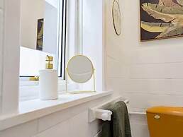 Central 3BR Home with Hot Tub Sleeps 10