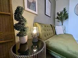 Central 3BR Home with Hot Tub Sleeps 10