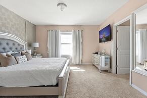 Themed Mickey Bedroom 4BR at Solterra