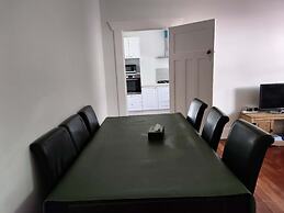 5 Bedroom House 7 Rangiatea Road