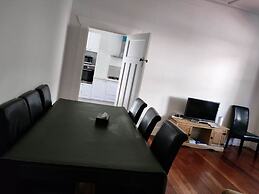 5 Bedroom House 7 Rangiatea Road