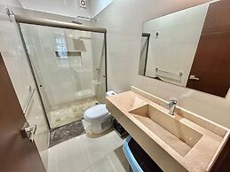 Rincon Colonial Apartments