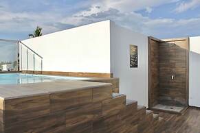 Rincon Colonial Apartments