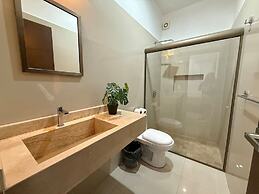 Rincon Colonial Apartments