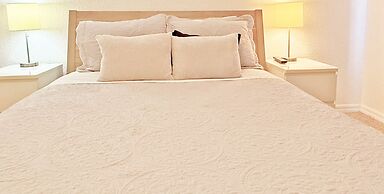 Seven Dwarfs Resort -Close to Disney