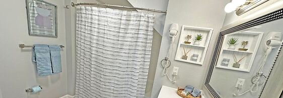 Seven Dwarfs Resort -Close to Disney