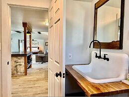 Comfortable Studio With Modern Touches 9A