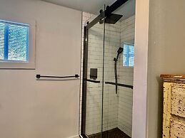 Comfortable Studio With Modern Touches 9A