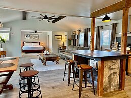 Comfortable Studio With Modern Touches 9A