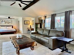 Comfortable Studio With Modern Touches 9A