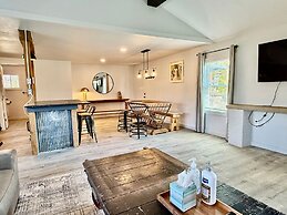 Comfortable Studio With Modern Touches 9A