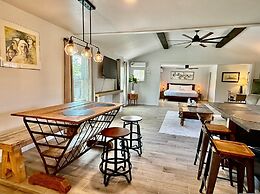 Comfortable Studio With Modern Touches 9A