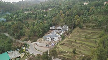 Spellmount - Himalayan View Infinity Pool Resort In Kausani