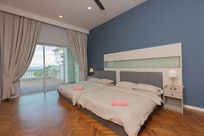 Straits Quay Waterside Suites