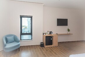 Bamboo Riverside Boutique Hotel