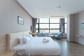 Bamboo Riverside Boutique Hotel