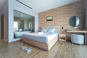 Bamboo Riverside Boutique Hotel