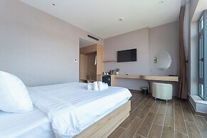 Bamboo Riverside Boutique Hotel