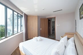 Bamboo Riverside Boutique Hotel