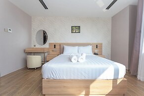 Bamboo Riverside Boutique Hotel