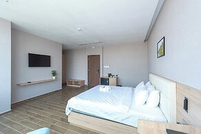 Bamboo Riverside Boutique Hotel