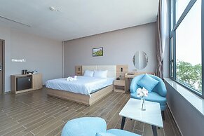 Bamboo Riverside Boutique Hotel