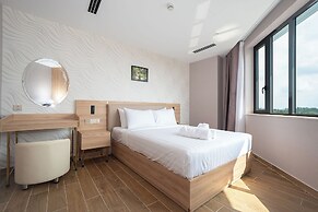 Bamboo Riverside Boutique Hotel