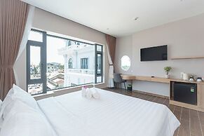 Bamboo Riverside Boutique Hotel