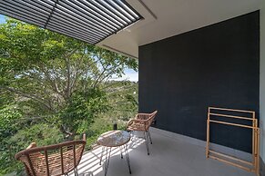 The Luminous Villa Uluwatu