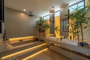 The Luminous Villa Uluwatu