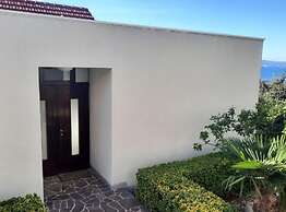 Beachfront Luxury Villa With Private Pool and Stunning Sea Views