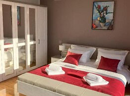 Beachfront Luxury Villa With Private Pool and Stunning Sea Views