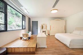 XiangLu YiMo Valley Retreat Guesthouse