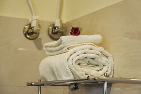 Merry Inn Luxe Suites Near KIAL