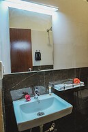 Merry Inn Luxe Suites Near KIAL