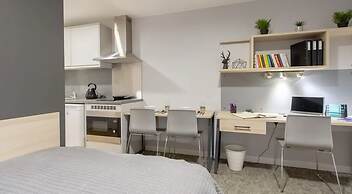 Student Only Straits Manor
