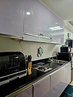 Hannah Crib at Shore Residences