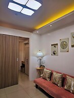 Hannah Crib at Shore Residences