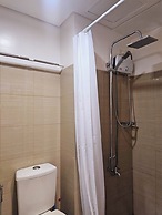 Hannah Crib at Shore Residences