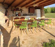 Villa Avra - Private Garden Pool Oasis in Drama