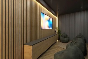 Student Only Jennens Court