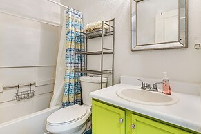 5 Mi to Eagle Creek Park: Home w/ Fenced Yard!