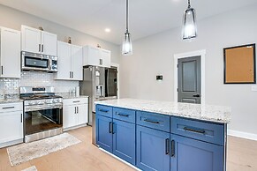 5 Mi to Dtwn Atl: Home w/ Office & Large Backyard!